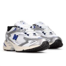 Tênis New Balance 725